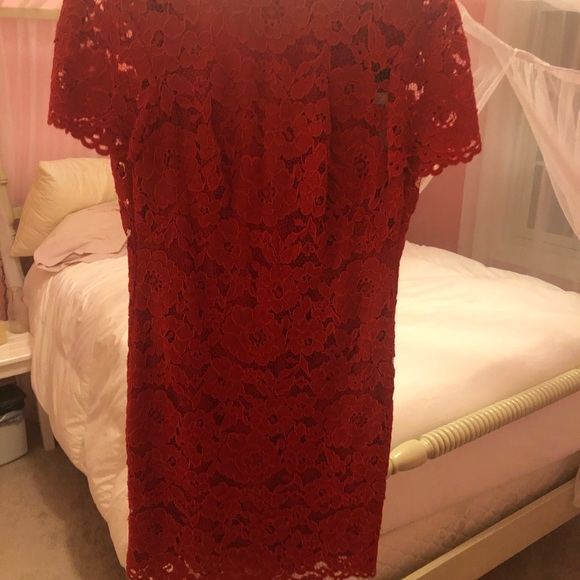 Red lace mini dress - Picture 6 of 11